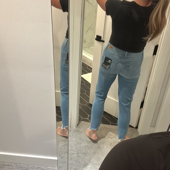 Distressed light denim Paige jeans - Picture 4 of 4